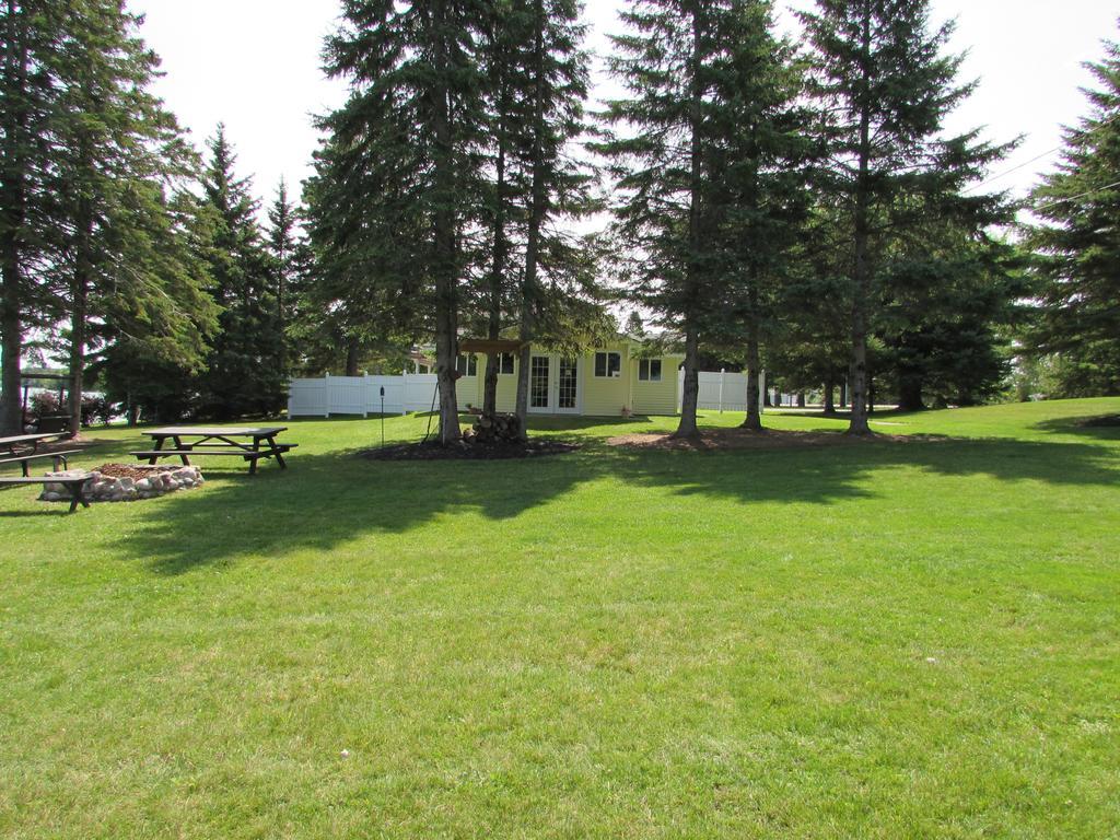Grand Lake Resort Presque Isle 外观 照片
