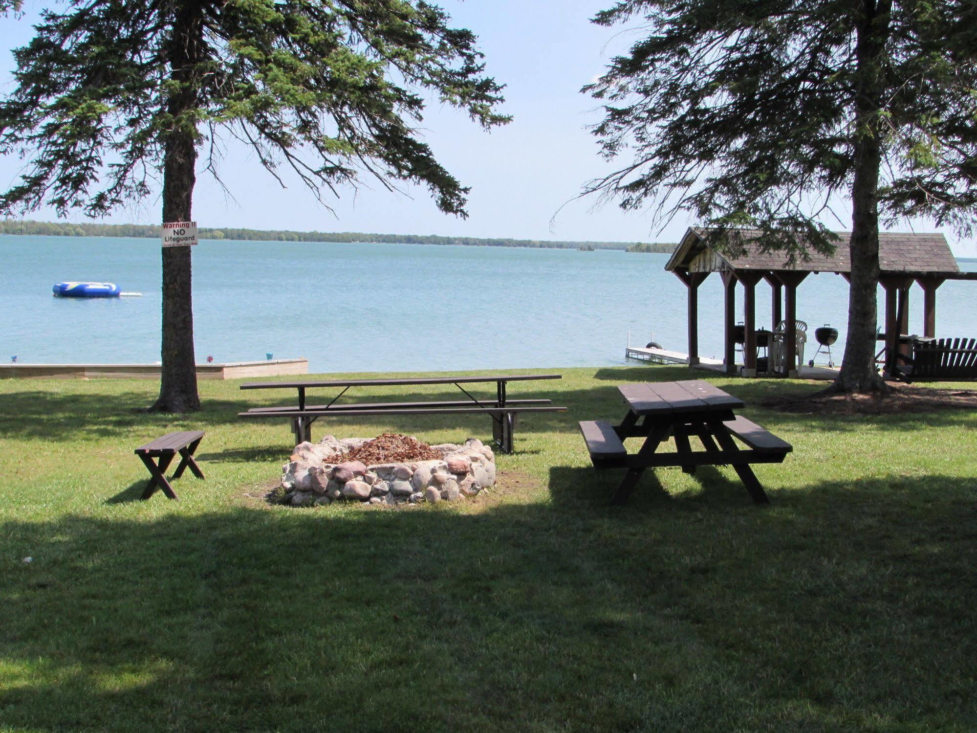 Grand Lake Resort Presque Isle 外观 照片